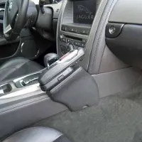 KUDA Houder - Jaguar XK8 (X150) 05/2006-2015 Kleur: Zwart