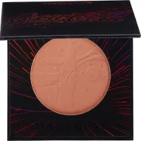 Makeup Revolution x Coca Cola Highlighter