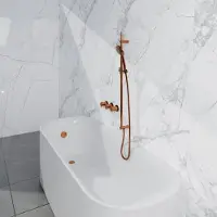 FortiFura Nebbio Badcombinatie-set - thermostaatkraan - glijstang met geïntegreerde wandaansluitbocht - metalen doucheslang - ronde handdouche - badvulcombinatie - PVD - geborsteld koper