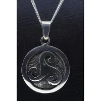 MOOYE ® - Collectie Zilveren Keltische triskel rond ketting hanger