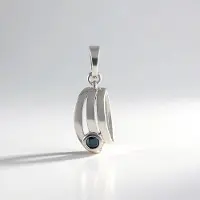 Cavill - Zilveren hanger 925 Sterling Zilver met Platina coating - 0 1 ct Blauwe Diamant Ronde Briljant - Modern Elegant 24x9 mm