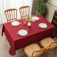 Unyqoos Rechthoekig rood tafelkleed met elegante damast jacquard en vlekbescherming
