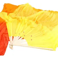 Semoic Mooie Zijde Drie Kleur Gradiënt Vlam Dans Fan Hand Opvouwbare Bamboe Fan Decoratie Fan voor Dames Dames Thuis Ambachten