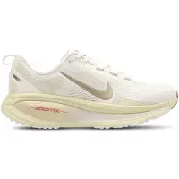 Nike Loopschoen 'VOMERO 18' kaki / wit