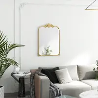 OKWISH Wandspiegel 60 x 87 cm Klassieke Barokstijl Met Gouden Metalen Lijst En Afneembare Bloemendetails Voor Woonkamer Slaapkamer En Badkamer