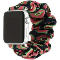 123Watches bandje Savara - scrunchie - nylon - donkerblauw met roze en groen - 38 · 40 · 41 & 42 mm · S/M - Geschikt voor Apple Watch series 1/2/3/4/5/6/7/8/9/10/11/12/SE/SE2/SE3