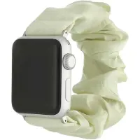 123Watches bandje Savara - scrunchie - nylon - limoen - 44 · 45 · 46 & 49 mm · M/L - Geschikt voor Apple Watch series 1/2/3/4/5/6/7/8/9/10/11/12/SE/SE2/SE3/Ultra/Ultra 2/Ultra 3/Ultra 4