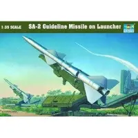 Trumpeter Modelbouwpakket Militaire voertuigen - 00206 J27:J66 SA-2 Guideline Missile met Lanceerinrichting - Sovjet Luchtafweerraket Plastic - 1:35 - Modelbouw