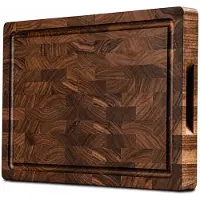 VDN Professionele Snijplank Amerikaans Walnoot Hout met Sapgeul en Handvaten – Anti-slip Borrelplank - Hakblok Kopshout 26x38x3.5 cm