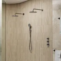 Saniclear Uni dubbele douche gun metal PVD met wandarm en 3 standen handdouche