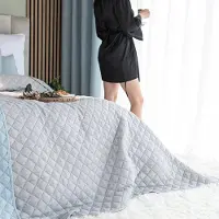 Markizeta Lichtgrijze Gewatteerde Plaid voor Bed/Bank 220x240 cm