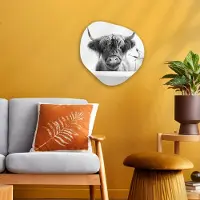 MuchoWow Organische wanddecoratie 40x40 cm - Organisch schilderij Schotse Hooglander - Koe - Bad - Zwart wit - Muurdecoratie woonkamer - Kamer decoratie - Schilderijen - Muurcirkel aesthetic