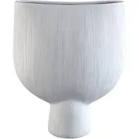 Ptmd Tywin White Ceramic Oval Pot On Foot Fine Lines L