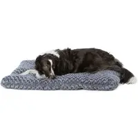 Amazon Basics wasbaar hondenbed voor grote honden - Wasbaar en duurzaam, 102 x 69 x 9 cm, grijs met spiraalpatroon