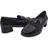 Pitillos 11635 marron mocassin in lakleer met hakje 3 cm voor steunzolen