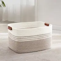 Famanu – Grote geweven wasmand van katoenkoord, 60L, opbergmand met leren handvatten, voor dekens, kleding en speelgoed, 53x38x29 cm in wit en bruin