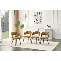 HAUSS SPOLE Eetkamerstoel Geel Velvet Met Zwart Metalen Frame En Gebogen Rugleuning Set Van 2 Voor Eetkamer Woonkamer En Slaapkamer