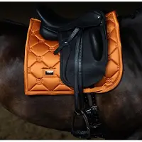 Equestrian Stockholm Zadeldek Satin Chestnut Dressuur Donkeroranje