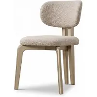 AEA Eetkamerstoel in moderne, beige stijl met moderne bekleding, met een statig uiterlijk