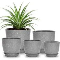 Famanu – Set van 5 plantenpotten voor binnen met schotels, variërend van 11,5 cm tot 17,8 cm, moderne matte plastic bloempotten met drainagegaten voor kamerplanten