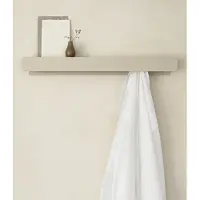 Famanu – Wandkapstok 'Kian' met verborgen haken en plank, modern design van metaal, taupe zand