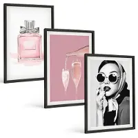 Wallfluent 3-Delige Schilderij Set - Stijlvolle Vrouwelijke Accessoires In Roze Tinten - 40 x 60 cm - Moderne Wanddecoratie - Slaapkamer - Decoratieve Schilderijen