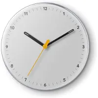 Famanu - Klassieke analoge wandklok met stil vegen kwartsuurwerk, gemakkelijk af te lezen, 23 cm diameter in wit, model BC26W.