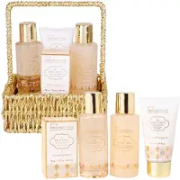 IDC INSTITUTE Gold cadeauset met verzorgingsproducten voor bad en douche – vanille en bergamot