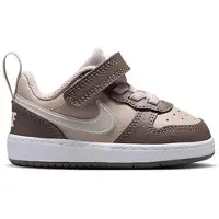 Nike Court Borough Low IV5821 Sneakers | Maat 22
