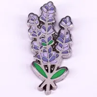 OEM Lila emaille speldje, met een mooi bloemenmotief aan de achterkant, een lief cadeautje voor Valentijnsdag