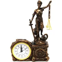 Queen Isabell - Klok - Klokfiguur van Themis met gewicht zwaard bronzen sculptuur