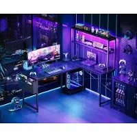 Benza Ibenzoa L-vormig bureau met RGB-LED-verlichting, geïntegreerde stopcontacten en USB-aansluitingen, verstelbaar 2-traps opberg-/monitorvak, omkeerbaar voor gaming en thuiswerken