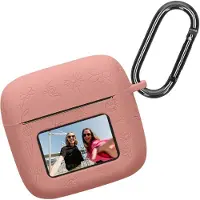 Kwmobile case voor draadloze oordopjes geschikt voor JBL Tour Pro 3 hoes - Siliconen beschermhoes - Gestanst patroon design in donkerroze