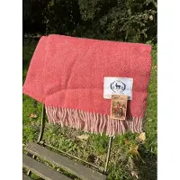 R&D Leder 100% Wollen Herringbone Rug / plaid rood - dik deken - warm - CADEAUTIP - duurzaam