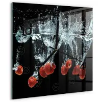 Tulup Wandklok - Aardbeien onder water Wandklok Glas Met Motief - 30x30 cm - Rood Decoratieve Glazen Klok - Zwarte handen - Vierkante Klok - Gekleurde Glazen Klok - Glazen Klok Met Print
