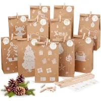 OEM Adventskalender om zelf te vullen - 24 papieren zakjes met houten klemmetjes en cijferstickers