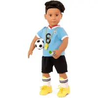 Our Generation Mateo – beweegbare pop van 46 cm, een jongen, met voetbaloutfit