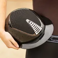 QHP Paardrijcap Memphis Polo Visor Zwart