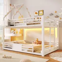 ALFORIGO Stapelbed van 140x200 cm, gemaakt van metaal, met meerkleurige LED-verlichting, een zelfbouw dakframe in een huisbed-design, stoffen zakken en een rondom bevestigde veiligheidsreling, wit