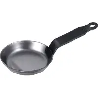 Contacto IJzeren pannetjes van 2,5 mm dik, gemaakt van ongeverfd staal, met een blauw gehard plat handvat en een ophangoog, geschikt voor inductiekookplaten, van hoge kwaliteit