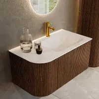 Mondiaz KURVE-DLUX 85cm badmeubel met module 25 L kleur Walnut met 1 lade en 1 deur. Wastafel CLOUD rechts 1 kraangat kleur Ostra. KRVCLO85L1L1D1KR-Wal/Ost