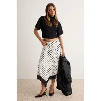 Trendyol TRENDYOLMİLLA Dames Ecru Stippen Midi Asymmetrisch Rokken