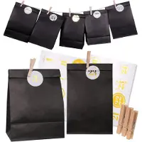 OCreon Adventskalender om te vullen - 24 papieren zakken zwart met cijferstickers 1-24 en houten klemmen - Adventskalender om zelf te knutselen