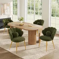 STILVORA eetkamerstoelen, set van 4, met een schelpdesign. Beklede stoelen met een doorlopende rugleuning en een kussen met parelmotief. Make-up stoel met gouden metalen poten