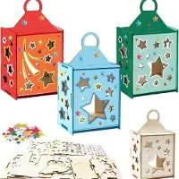 Snq 3 Stuks Houten 3D Kerstlantaarns om Zelf te Schilderen - 3 Modellen elk 1 Stuk - Incl. 1 Vel Hartvormige Strassstickers en 1 Pak Goudglittersticker - Handgemaakte Feestdecoratie en Houten Ornamenten