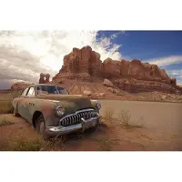 Karo-art Fotobehang Oude Auto In De Woestijn - Vliesbehang - 208 x 146 cm