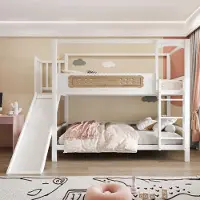Ropilly Kindermand met twee bedden, 90x200 cm, met glijbaan, huisvormig bedframe, veiligheidsladder en lattenbodems, wit en naturel, van hout, voor kinderkamers
