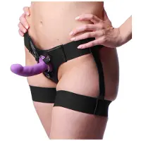 Strap U Zwart strap on harnas in jarretel stijl