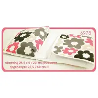 Vagabond Hang-Up Toilettas "Anja" 6978-afmeting 25,5 x 5 x 20 cm opgevouwen.