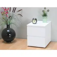 Hioshop Nachtkastje Mia wit - 40cm breed, 48,5cm hoog en 34cm diep.